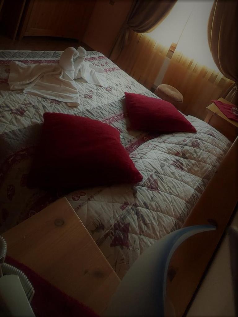 Hotel Cima d'Oro Room Type - Double or Twin Room with Balcony and Lake View