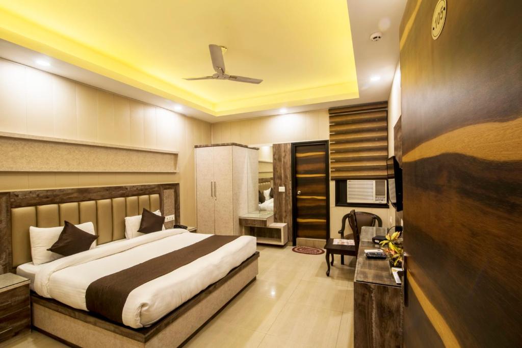 Двухместный (Двухместный номер Делюкс с 1 кроватью), Hotel Mahajan International, Delhi Airport