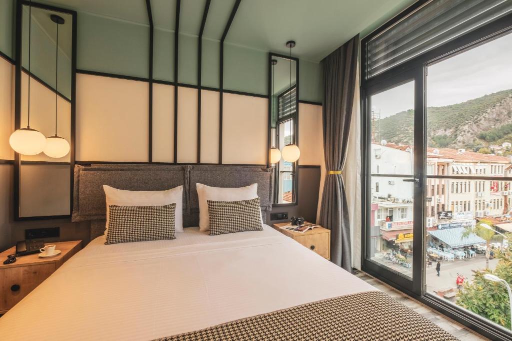City Life Demir Hotel - Tap to explore photos