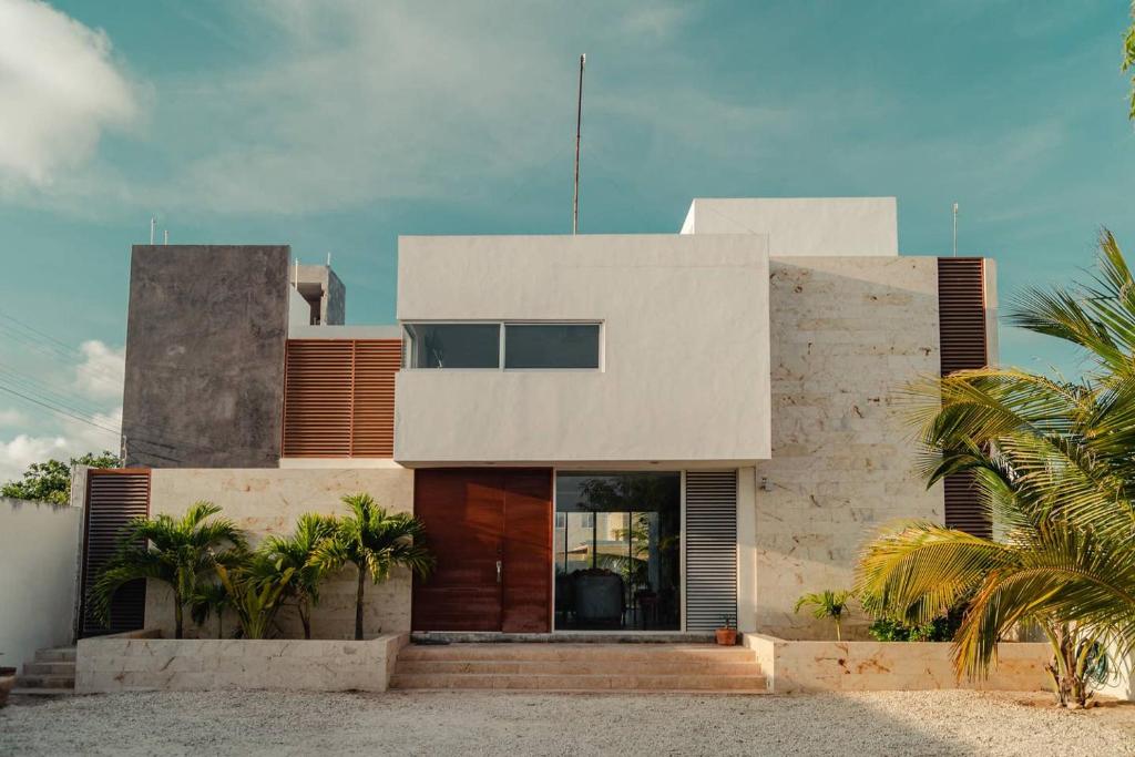 Breathtaking beach Villa, feel the inviting vibe! photo 2