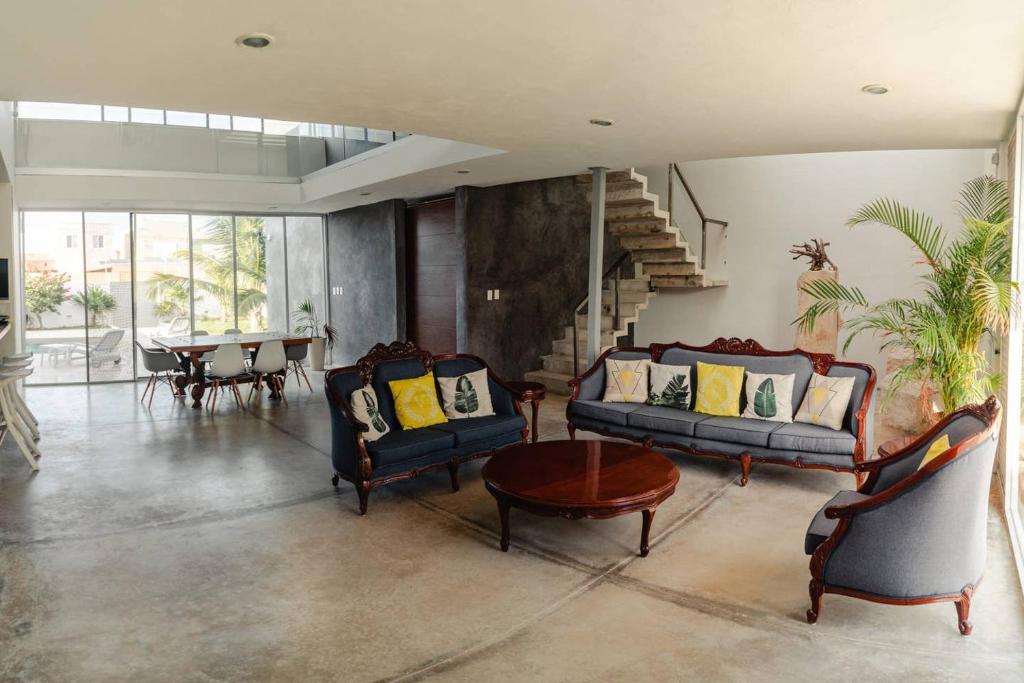 Breathtaking beach Villa, feel the inviting vibe! photo 4