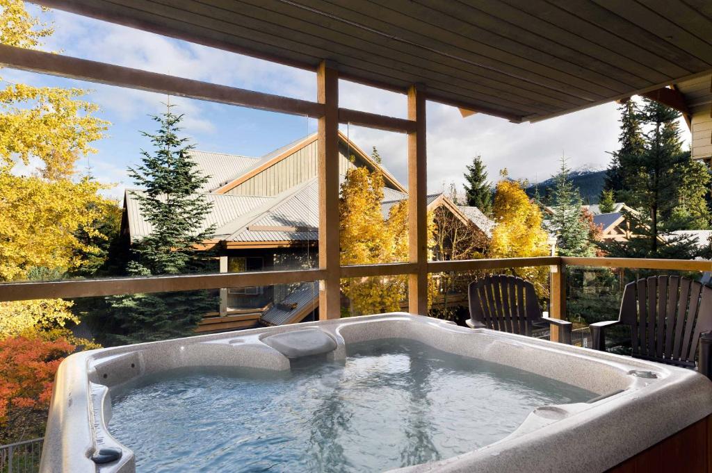 Glaciers Reach by Allseason Vacation Rentals photo 3