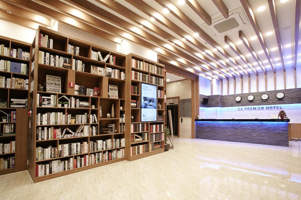 CS Premier Hotel photo 2