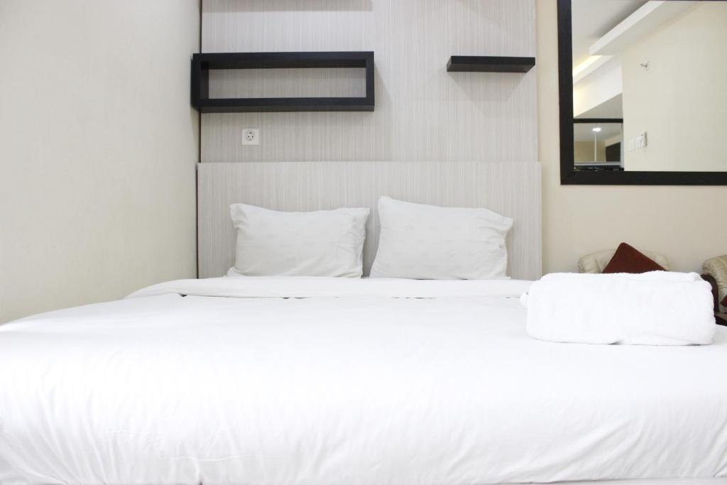 Simply Studio Room The Jarrdin Cihampelas Apartment By Travelio