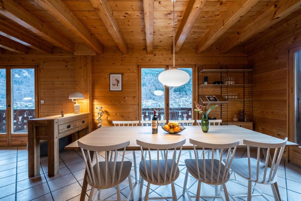 Chalet Doux Abri Morzine - by EMERALD STAY photo 3