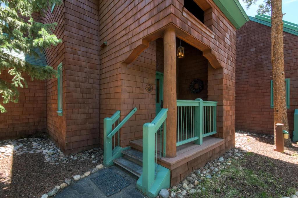 Keystone Townhome with Hot Tub and Grilling Area photo 2