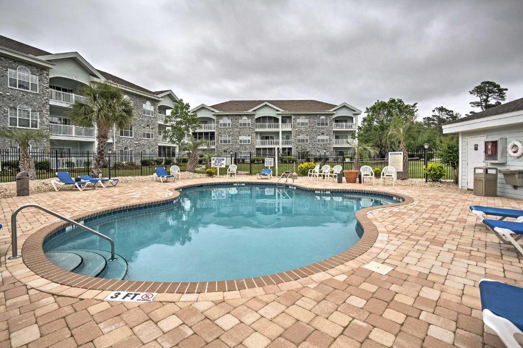 Charming Condo on Myrtlewood Golf Course with Pool! photo 1