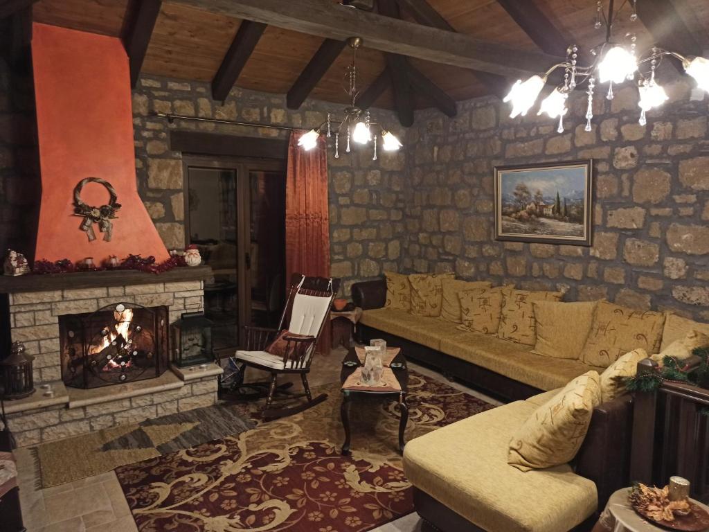 AELIA HOME photo 4