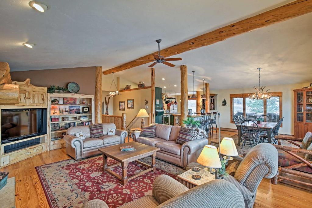 Granby House with Deck, Mtn View - 2 Mi from Skiing! photo 3