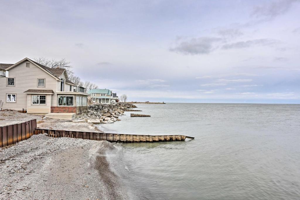 Waterfront Oak Harbor Home on Lake Erie with Views! photo 1