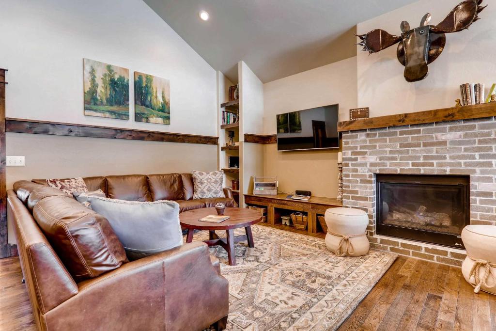 Pet-Friendly Cabin in the Heart of Grand Lake! photo 2