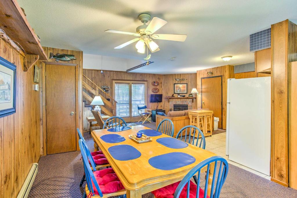 Clearwater Lake Getaway with Shared Pool and Boat Dock photo 3