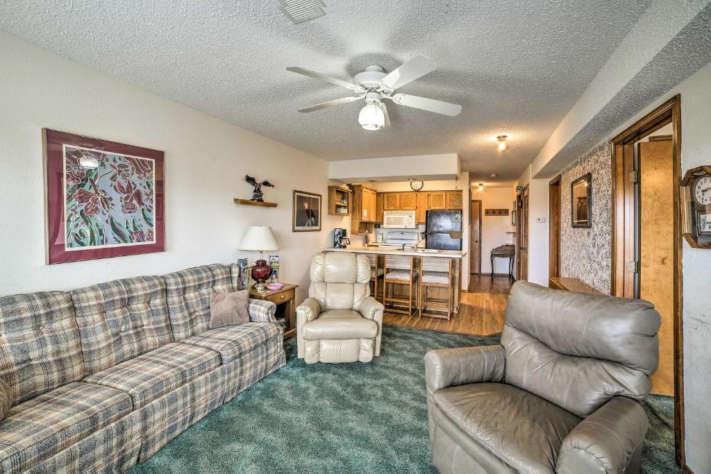Branson Condo with Views 2 Mi to Silver Dollar City photo 2