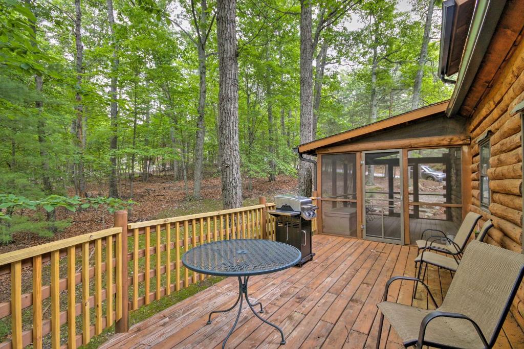 Family-Friendly Massanutten Log Home with Views! photo 3