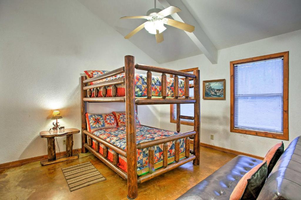 Oklahoma Cabin with Hot Tub by Broken Bow Lake! photo 2