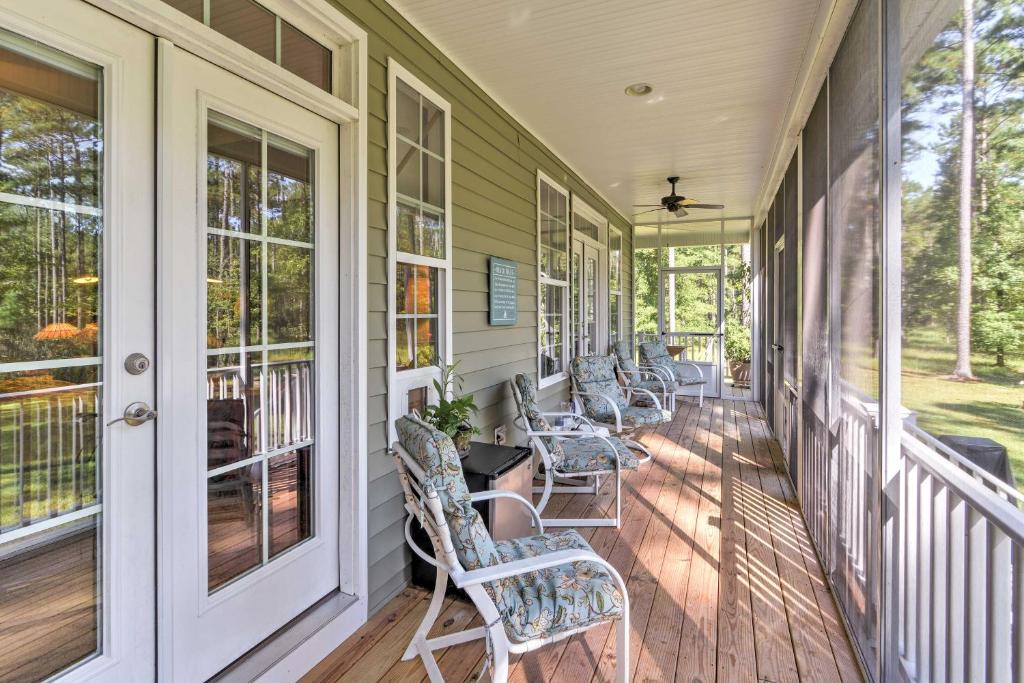 Oriental House on 1 Acre with Wraparound Porch! photo 1