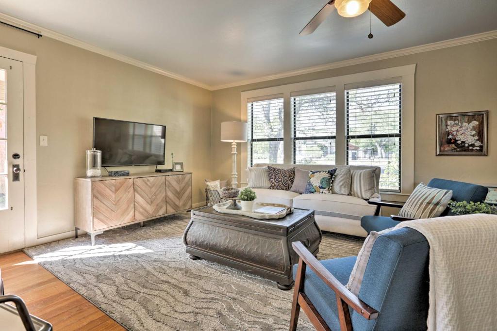 Fredericksburg Cottage with Grill - Walk to Main St! photo 2
