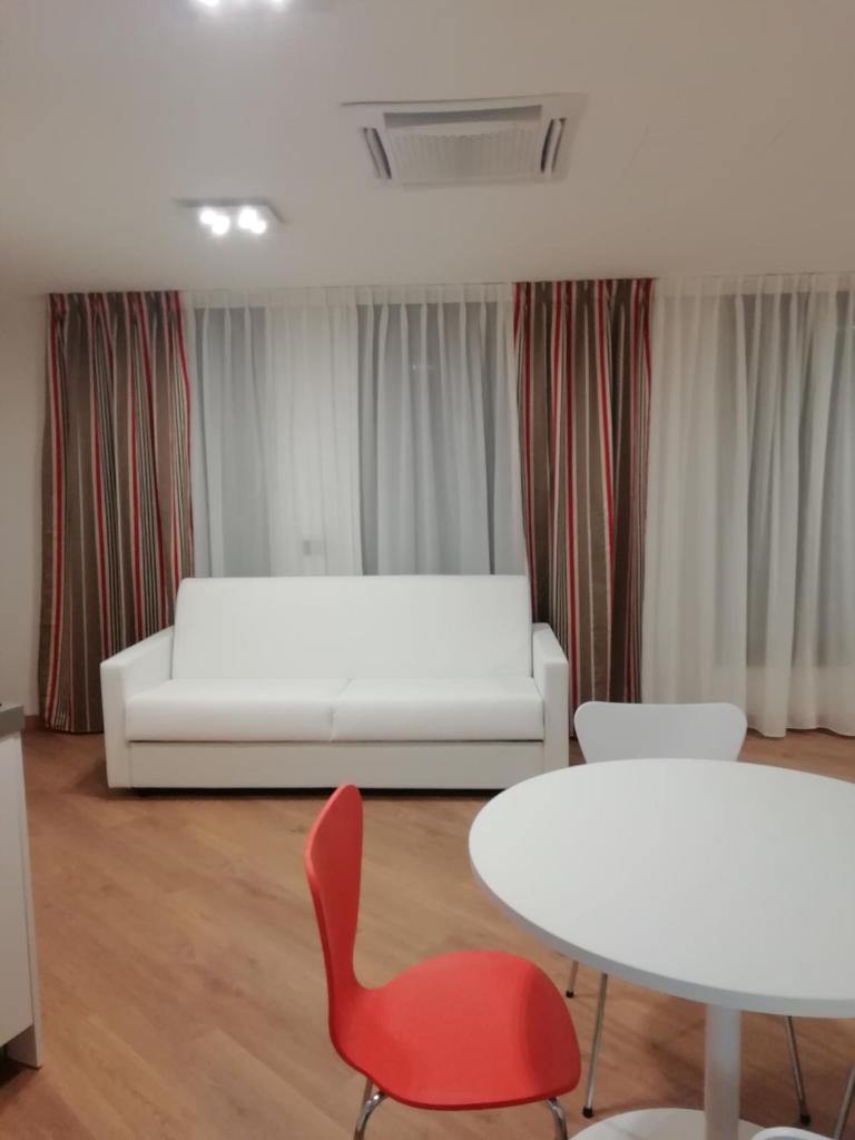 BB Hotels Aparthotel Isola photo 3