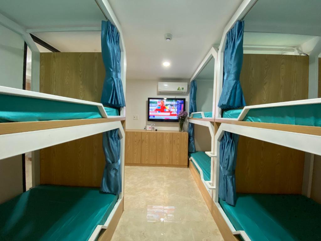 Номер (Кровать в общем 6-местном номере), Blue-S Hotel & Apartment