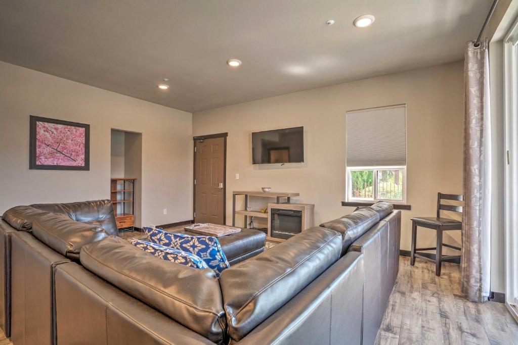 Manson Condo with Pool Access - Near Marina and Town! photo 2