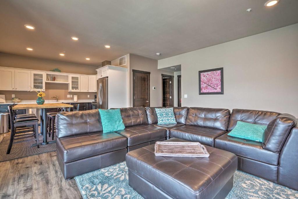 Cozy Manson Condo on Lake Chelan with Pool Access! photo 4