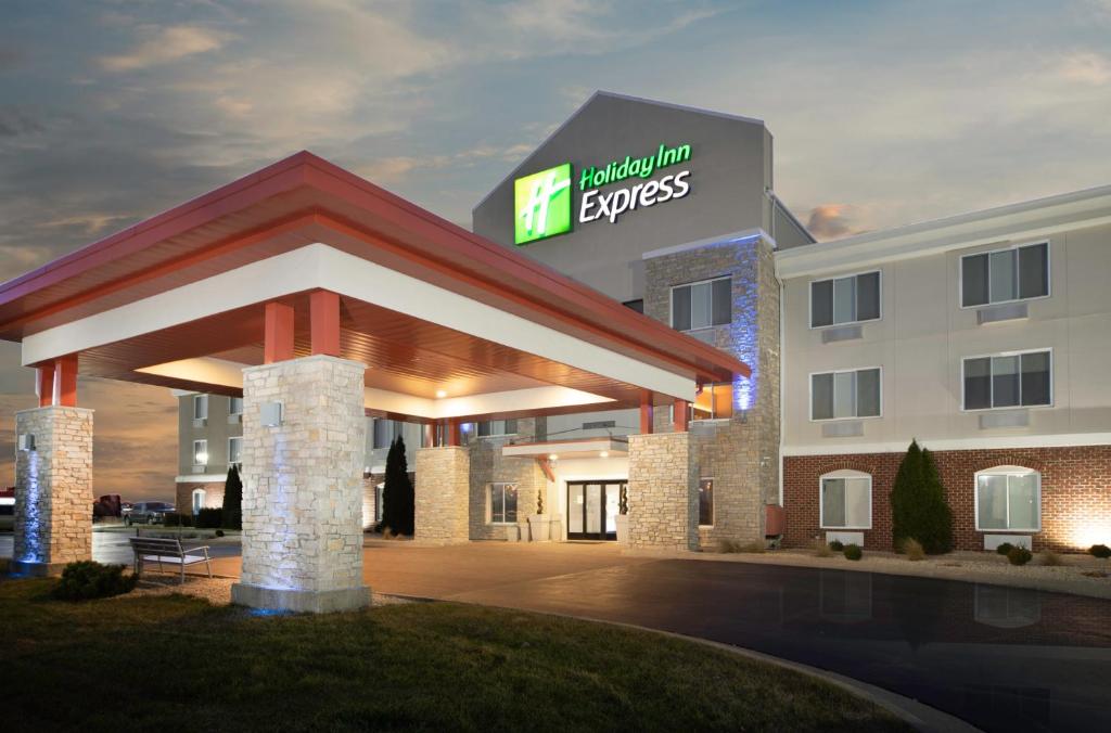 Holiday Inn Express Rochelle, an IHG Hotel image
