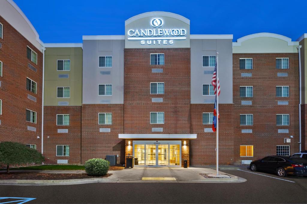 Candlewood Suites Washington North, an IHG Hotel