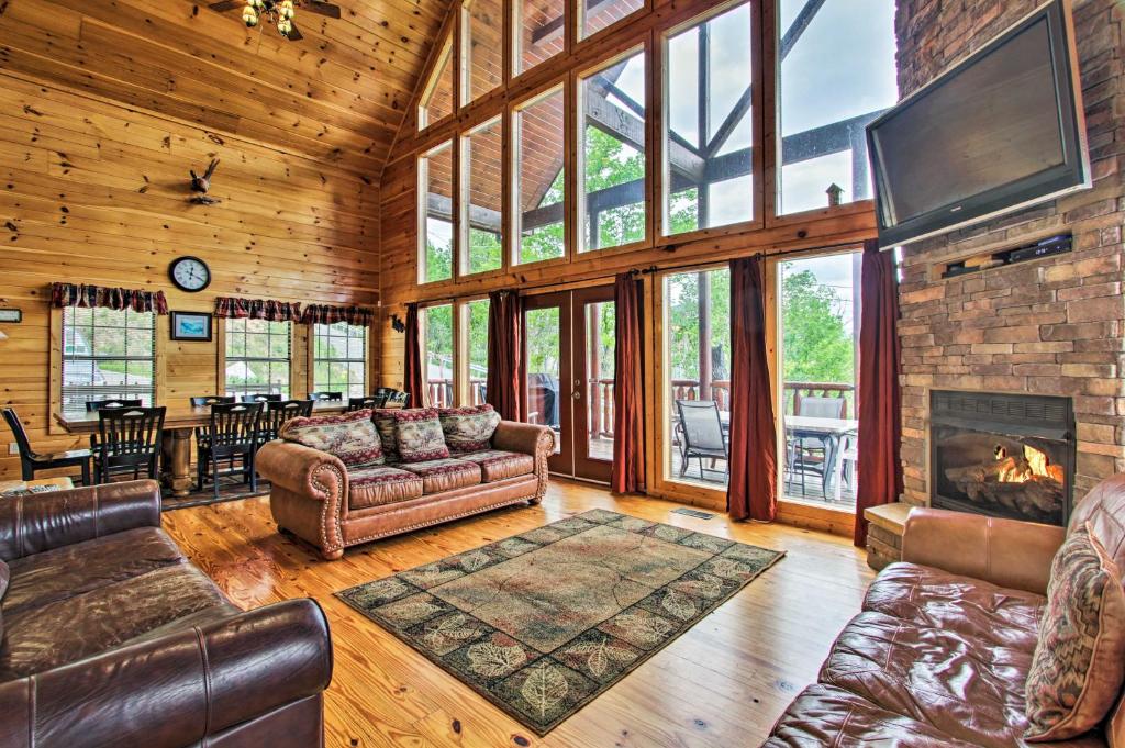Expansive Gatlinburg Cabin Hot Tub, Deck and Grill! photo 3