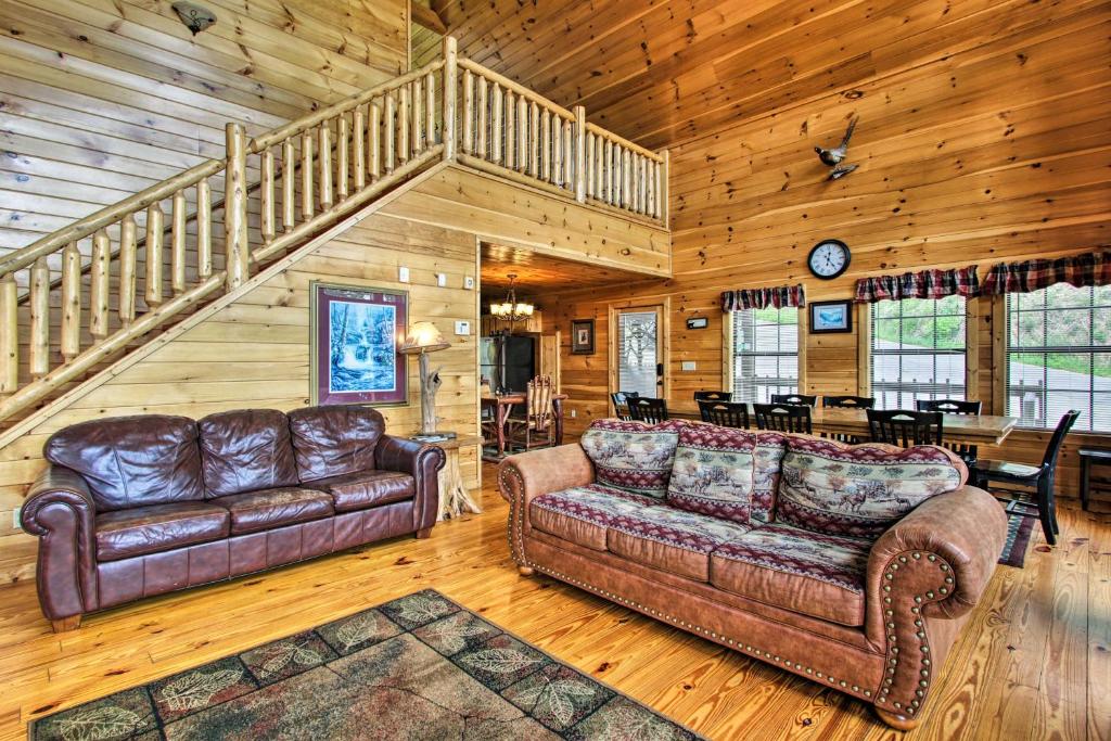 Expansive Gatlinburg Cabin Hot Tub, Deck and Grill! photo 4