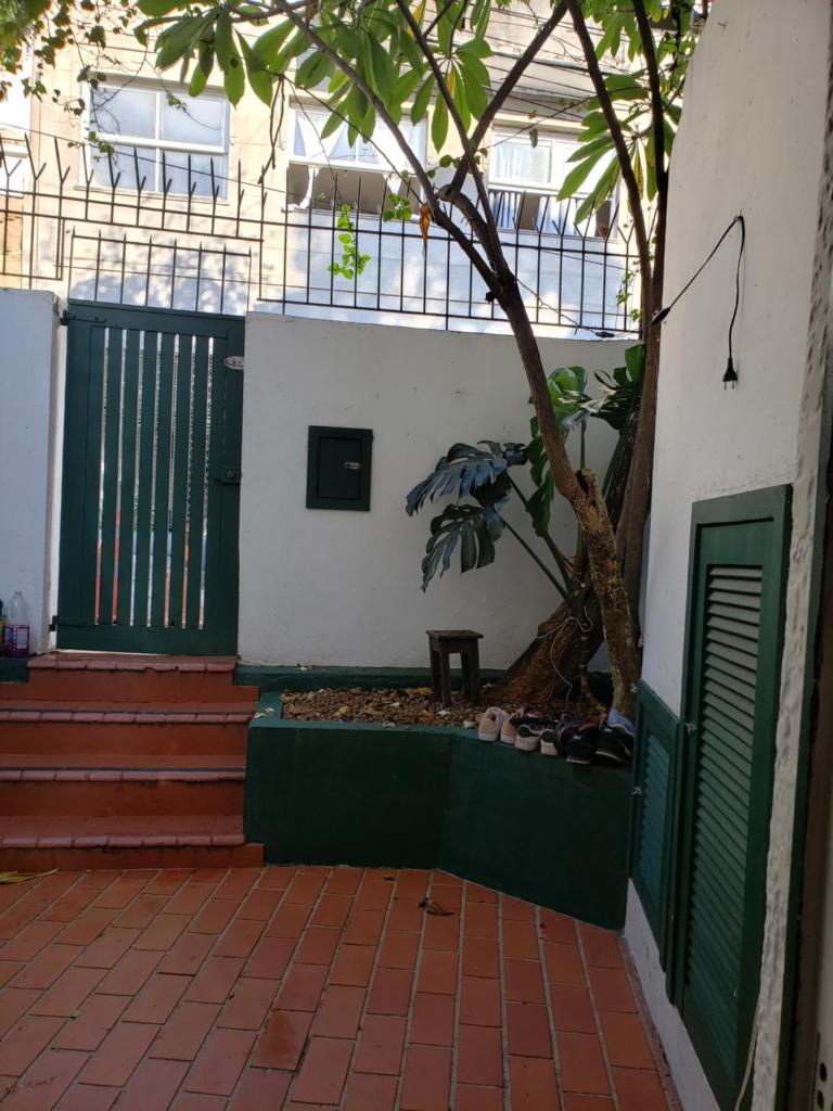 Cantinho em Santa Teresa com bichinho de estimaçao