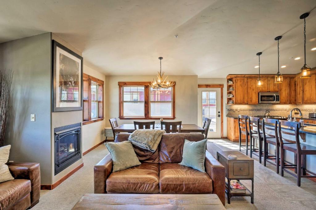 Winter Park Condo with Hot Tub and Mountain Views! photo 4