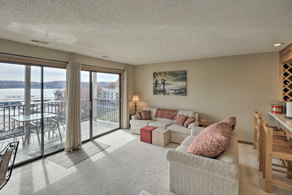 Lake Ozark Condo with Pool and Fishing Docks! photo 3