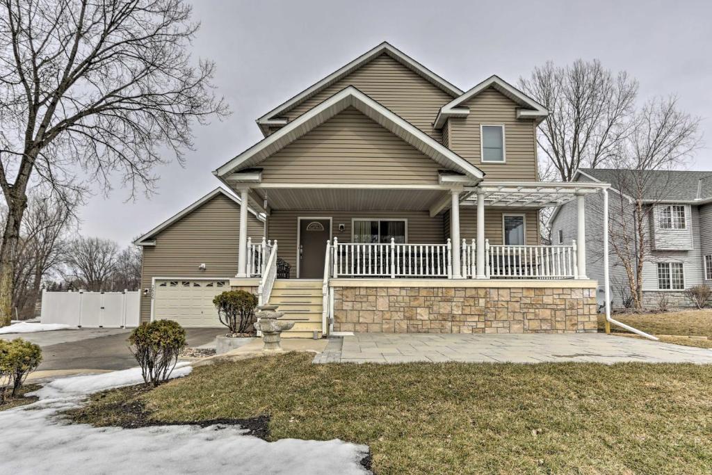 Beautiful 6BR Home Near Airport and Mall of America! photo 1