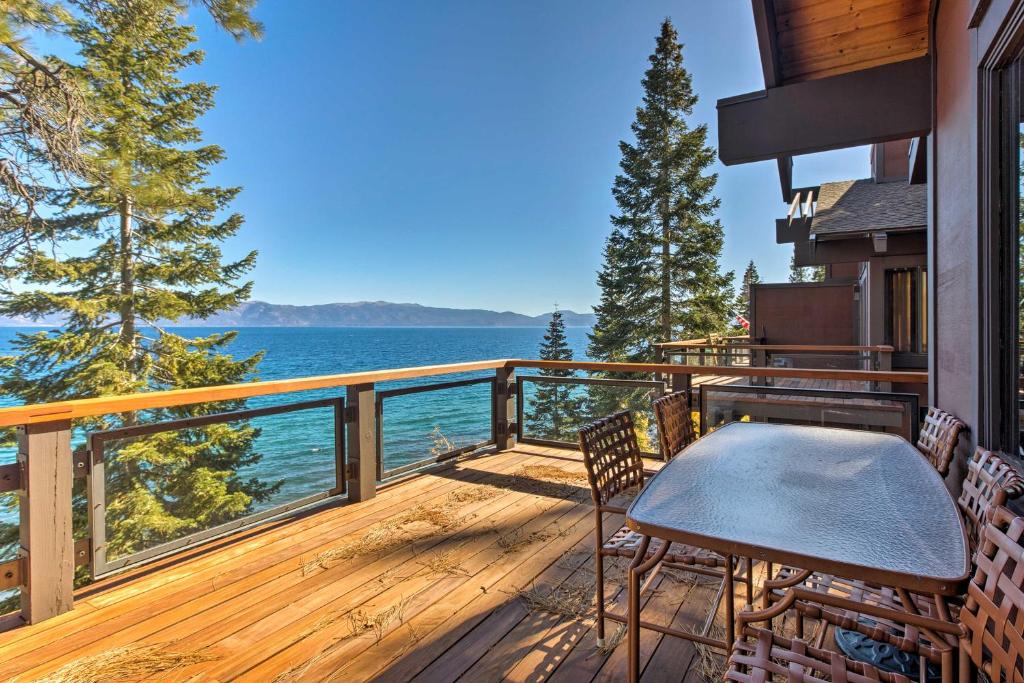 Lakefront Tahoe Home with View 1 Mi to XC Ski Area photo 1