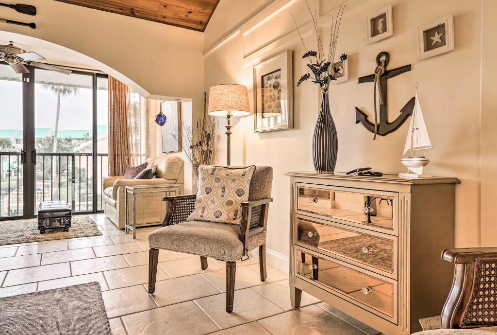 Hutchinson Island Condo with 5 Pools and Golf Course! photo 4