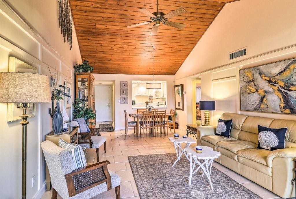 Hutchinson Island Condo with 5 Pools and Golf Course! photo 3