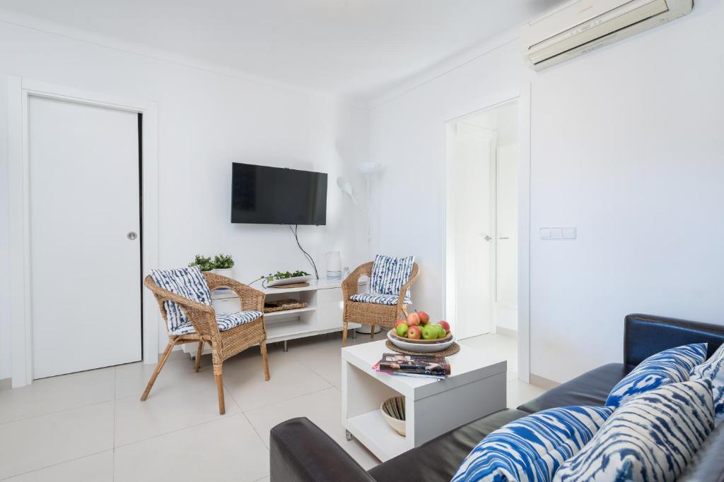 Apartamento de 2 dormitorios Pinebeach Alcudia - Tap to explore photos