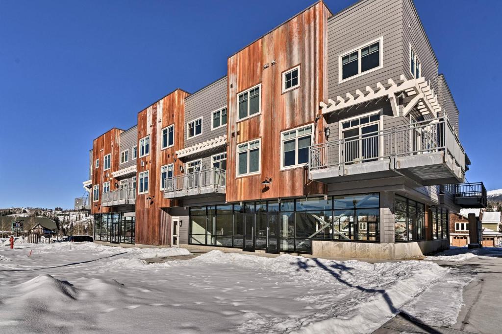 Downtown Winter Park Condo - 3 Miles to Ski Resort photo 1