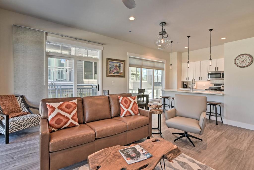 Downtown Winter Park Condo - 3 Miles to Ski Resort photo 4