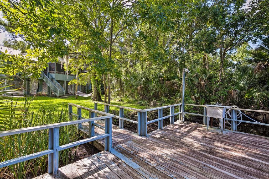 Crystal River Home with Dock, 1 Mile to Boat Launch photo 2