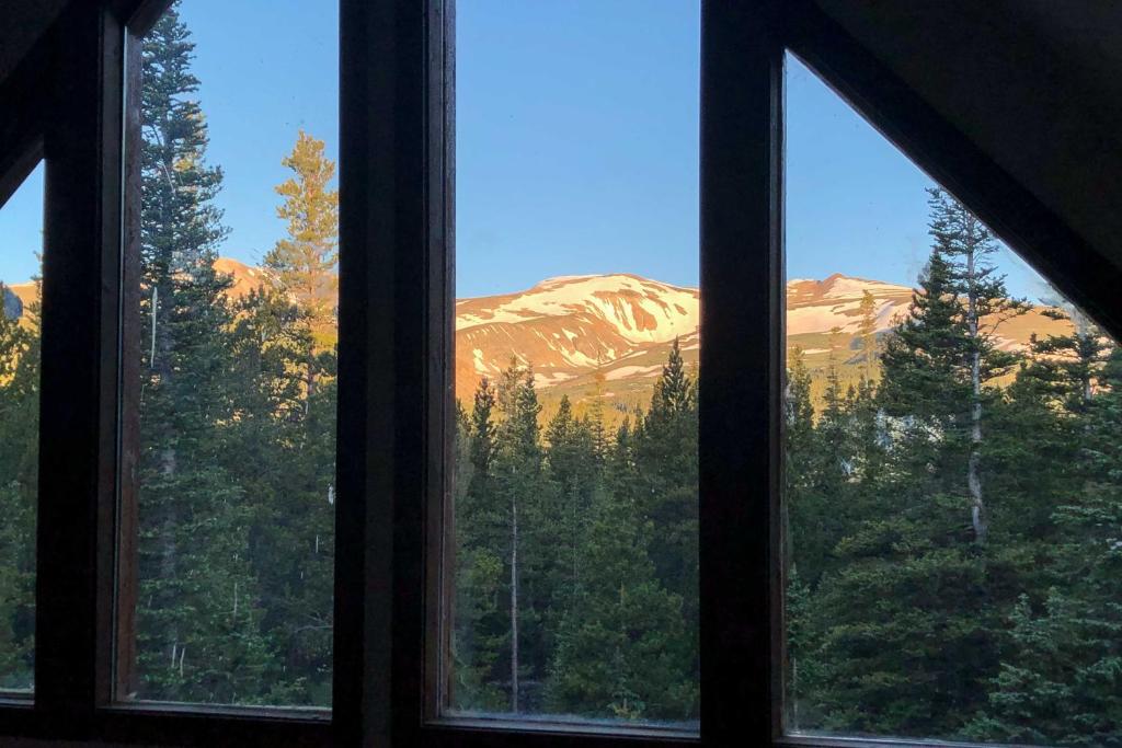 Fairplay Log Cabin with Deck and Incredible Mtn Views! photo 4