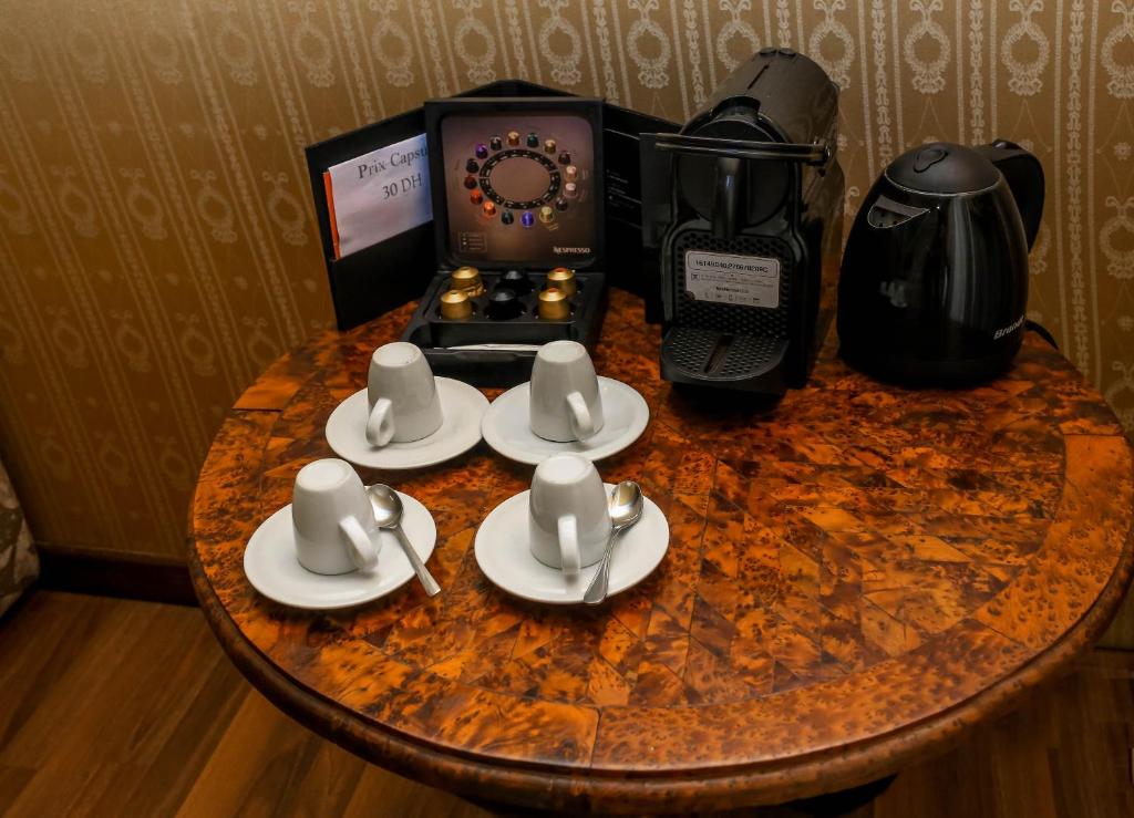 Сьюит (Императорский люкс), The Red House with pool