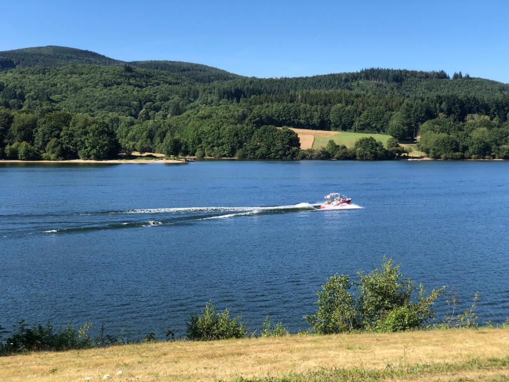 Superbe maison au pied du lac photo 4