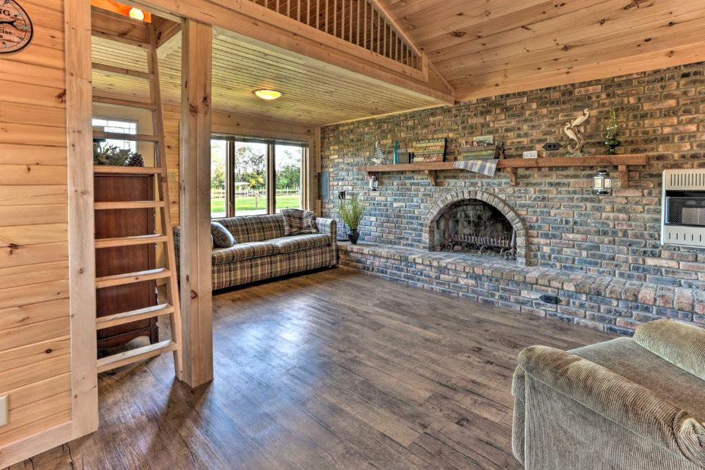 Waterfront Syracuse Home with Deck, Fire Pit and Kayaks photo 2