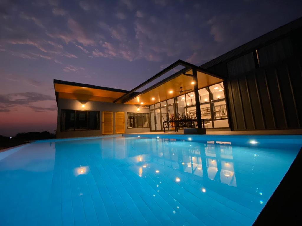 Nordic Cabin and The Pool photo 1