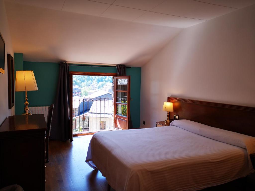 {
  "en-gb": "Hotel Santa Bàrbara De La Vall D'ordino"
} photo 2