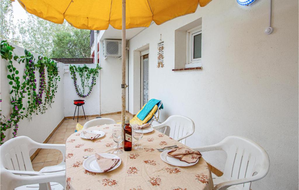 Stunning Apartment In Sant Antoni De Calonge With 1 Bedrooms