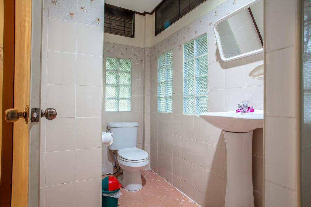 Номер (Улучшенное бунгало), Ao Nang Cliff View Resort