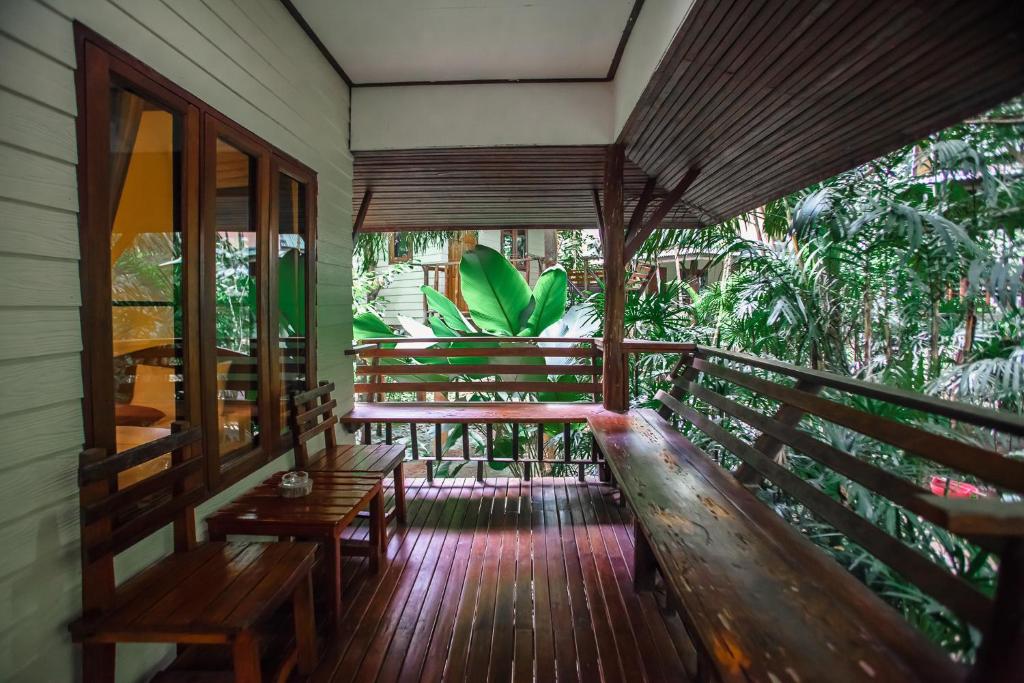 Номер (Улучшенное бунгало), Ao Nang Cliff View Resort