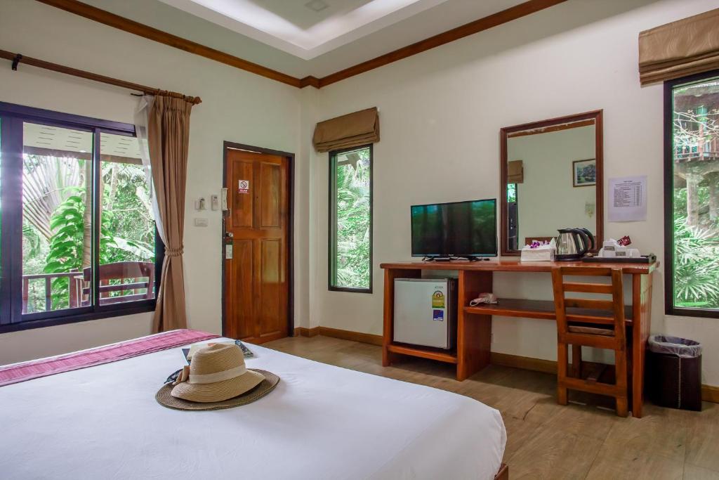 Двухместный (Бунгало с видом на бассейн), Ao Nang Cliff View Resort